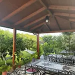 度假居 Xhulia's